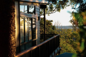 Rainforest Gardens - Luxury Hillside Accomodation with Views to Bay & Islands